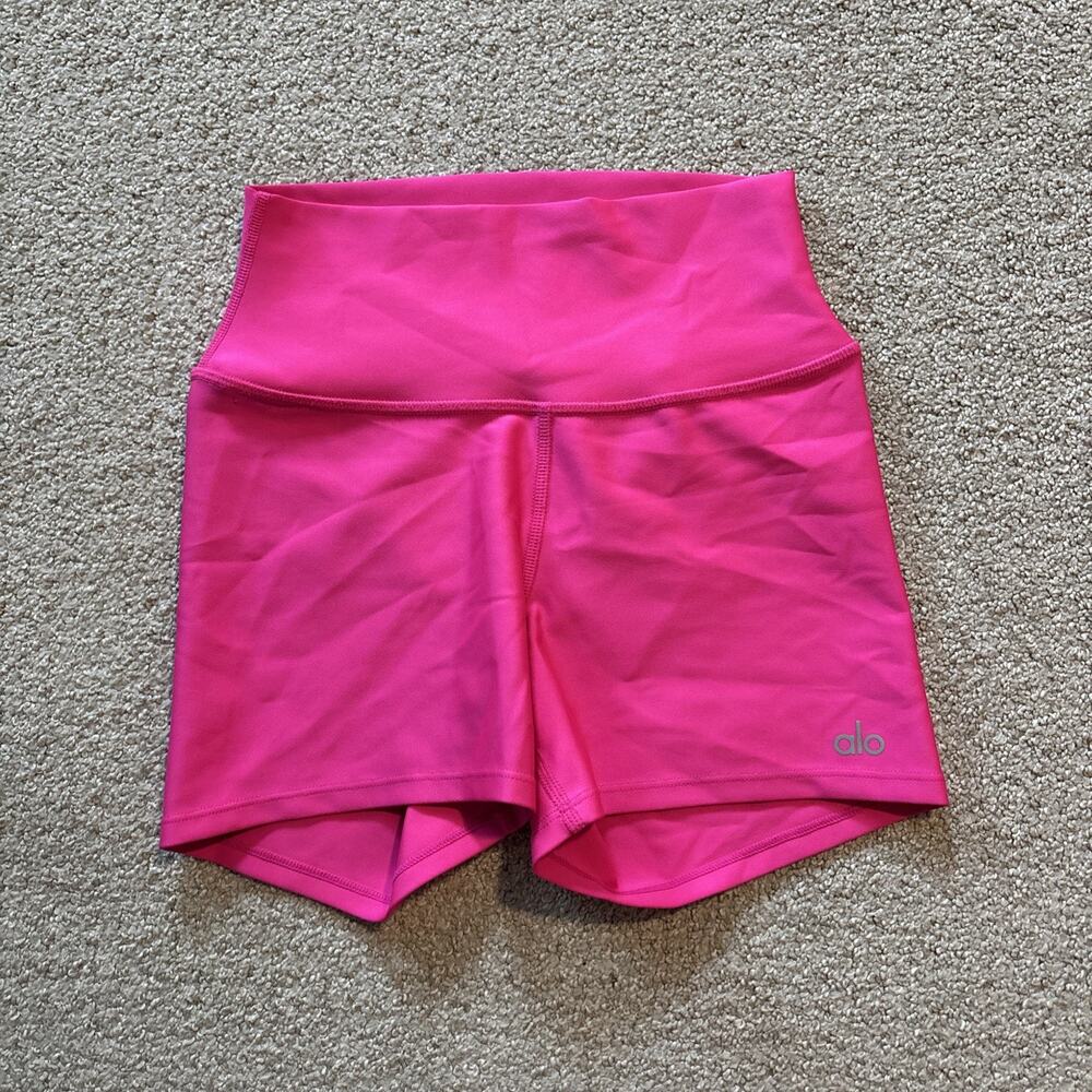 ALO Yoga High Waist Airlift Shorts Bright Pink High Waisted Women Sz XS 3.5” In